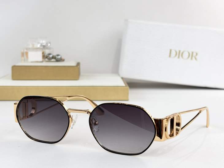 Picture of Dior Sunglasses _SKUfw76276728fw